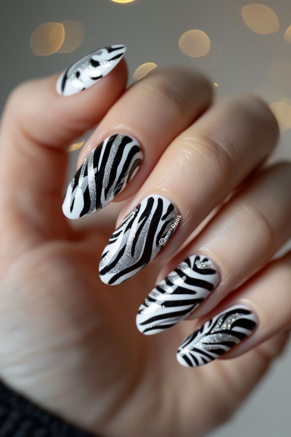 old money french tip nails square