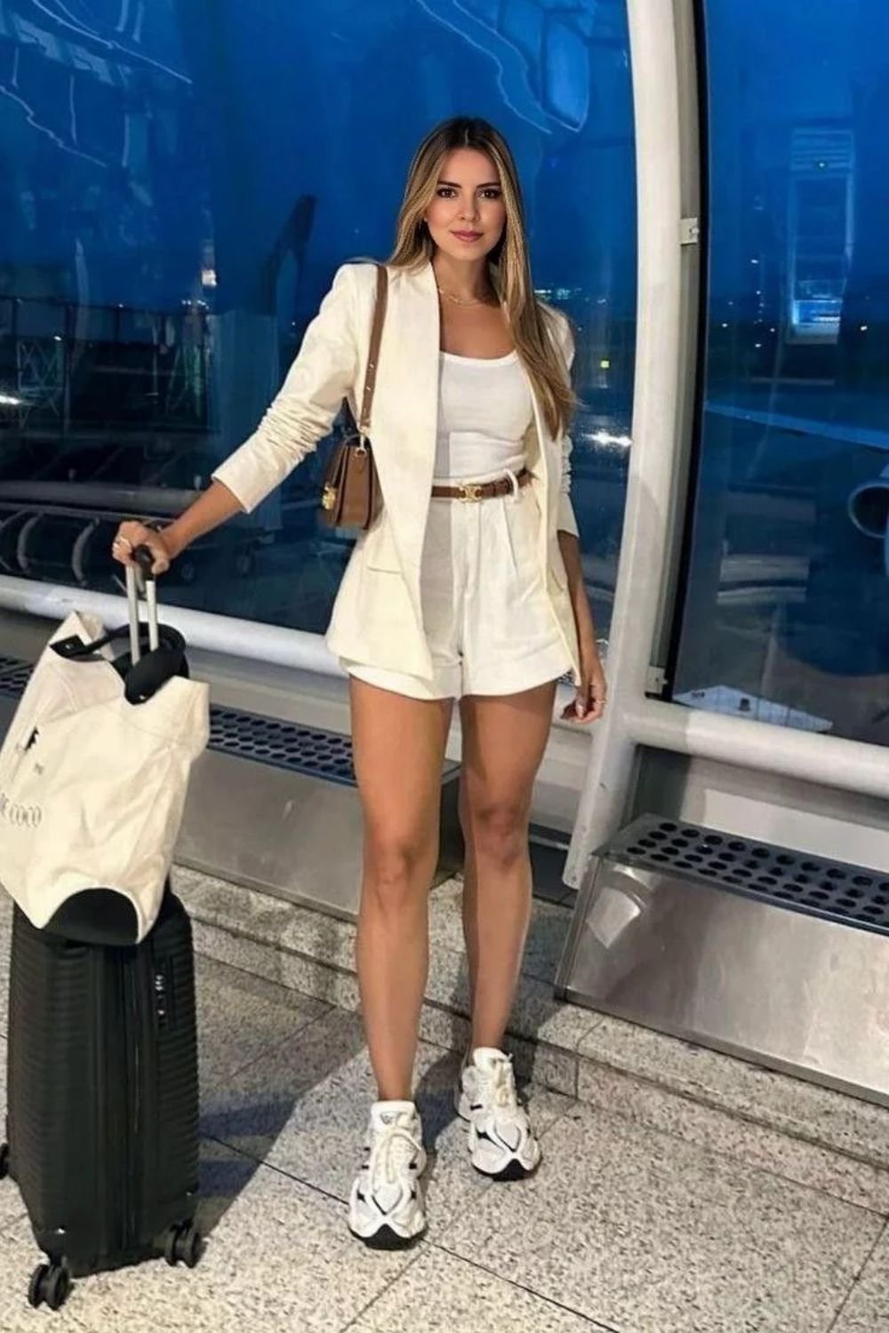Chic Travel Outfits