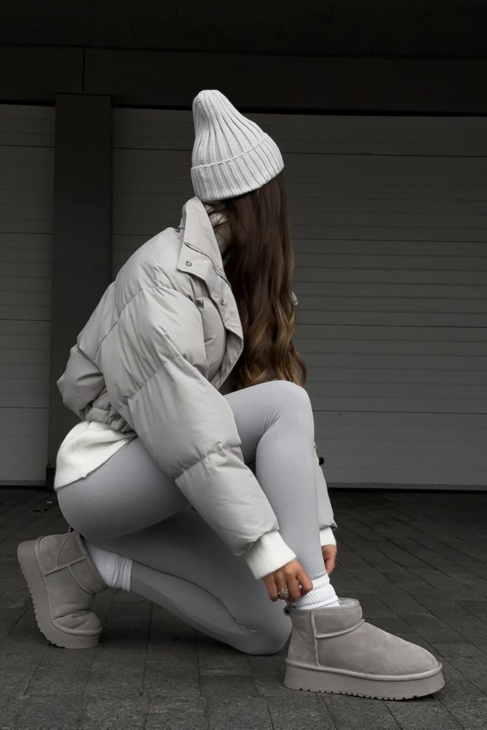 black ugg boots outfit
